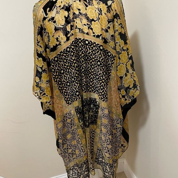 New 
Free People Beguiled Patchwork Kimono Jacket one size 
Velvet Burno… - Picture 6 of 11